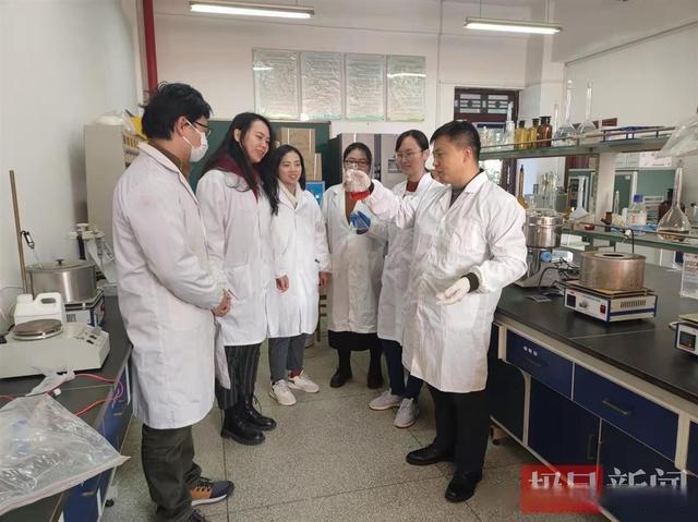 武汉科学家团队用泔水“治”废水